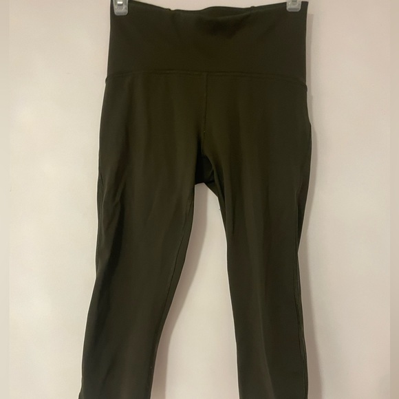 Lululemon cropped 21” leggings - Picture 1 of 4